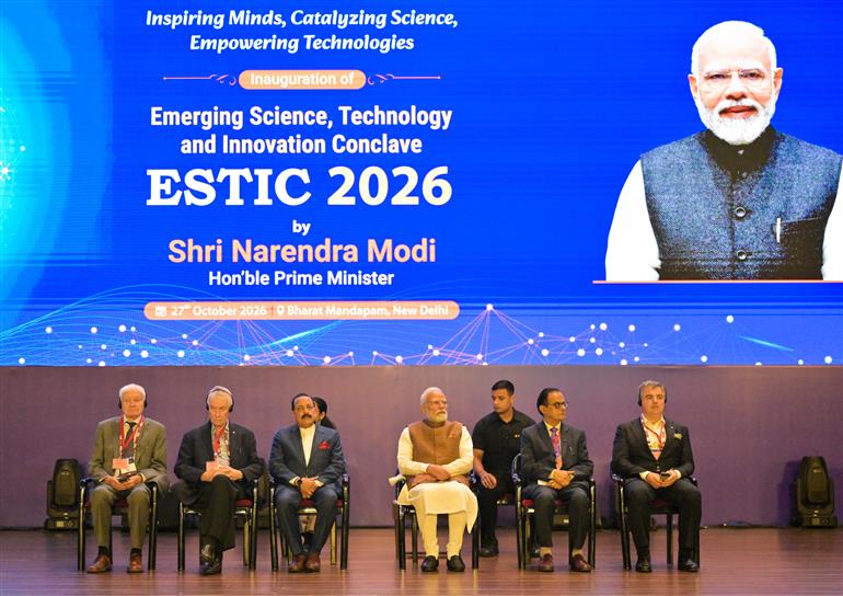 प्रधानमंत्री श्री नरेन्द्र मोदी 27 अक्टूबर, 2026 को नई दिल्ली के भारत मंडपम में आयोजित 'इमर्जिंग साइंस, टेक्नोलॉजी एंड इनोवेशन कॉन्क्लेव 2026' के उद्घाटन समारोह में शामिल हुए।