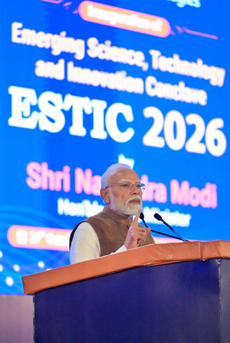 प्रधानमंत्री श्री नरेन्द्र मोदी 27 अक्टूबर, 2026 को नई दिल्ली के भारत मंडपम में आयोजित 'इमर्जिंग साइंस, टेक्नोलॉजी एंड इनोवेशन कॉन्क्लेव 2026' के उद्घाटन समारोह को संबोधित करते हुए।
