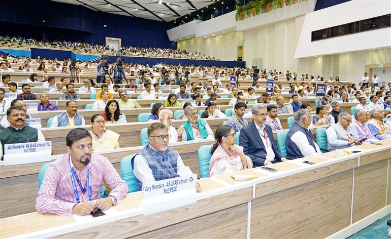 विज्ञान भवन, नई दिल्ली में 5 सितंबर, 2026 को आयोजित शिक्षक दिवस समारोह में उपस्थित जनसमूह। इस अवसर पर राष्ट्रपति श्रीमती द्रौपदी मुर्मु ने संबोधित किया।