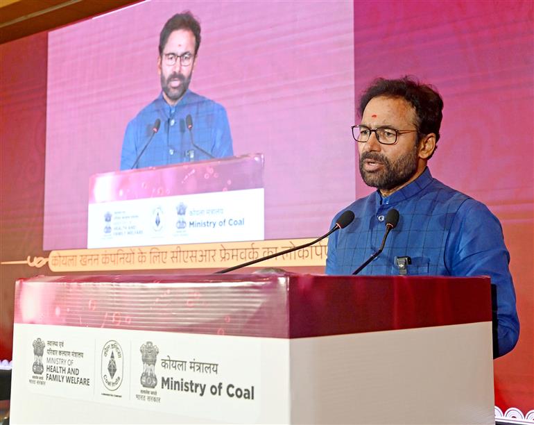 केंद्रीय कोयला एवं खान मंत्री श्री जी. किशन रेड्डी ने 8 सितंबर, 2026 को नई दिल्ली में कोयला कंपनियों के लिए सीएसआर फ्रेमवर्क के शुभारंभ और थैलेसीमिया बाल सेवा योजना पर एक पुस्तक के विमोचन के अवसर पर संबोधित किया।