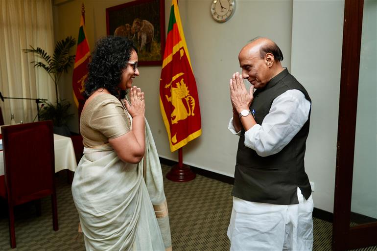 रक्षा मंत्री श्री राजनाथ सिंह ने 9 सितंबर, 2026 को कोलंबो में श्रीलंका की प्रधानमंत्री डॉ. हरिनी अमरसूर्या से मुलाकात की।