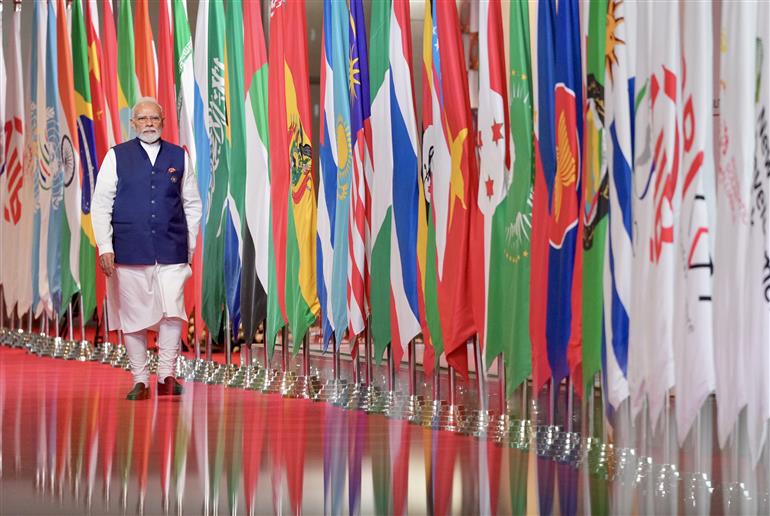 प्रधानमंत्री श्री नरेन्द्र मोदी 13 सितंबर, 2026 को नई दिल्ली स्थित भारत मंडपम में आयोजित 18वें ब्रिक्स शिखर सम्मेलन में भाग लेने के लिए पहुंचे।