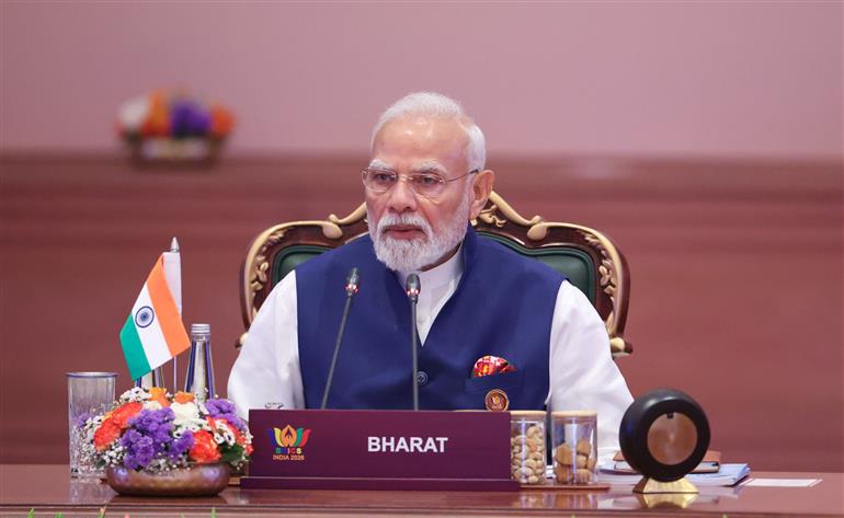 13 सितंबर, 2026 को नई दिल्ली स्थित भारत मंडपम में ‘लचीलापन, नवाचार, सहयोग और सततता: समावेशी वैश्विक विकास के लिए भविष्य को आकार देना’ विषय पर आयोजित ब्रिक्स शिखर सम्मेलन सत्र में उद्घाटन वक्तव्य देते हुए प्रधानमंत्री श्री नरेन्द्र मोदी।
