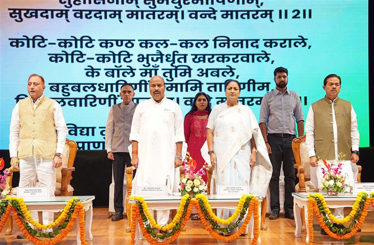 The Union Minister for Social Justice and Empowerment, Dr. Virendra Kumar administering the NMBA (Nasha Mukt Bharat Abhiyaan) pledge towards creating a drug-free society and a drug-free India during the Safai-Mitra Suraksha Evam Samman Shivir with the theme “Samman Safai Mitron Ka, Sankalp Swachh Bharat Ka” under the Swachhata Hi Seva 2026 Campaign, in New Delhi on September 30, 2026.