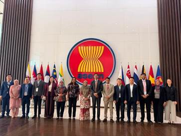 India, ASEAN put trade pact review on fast track 