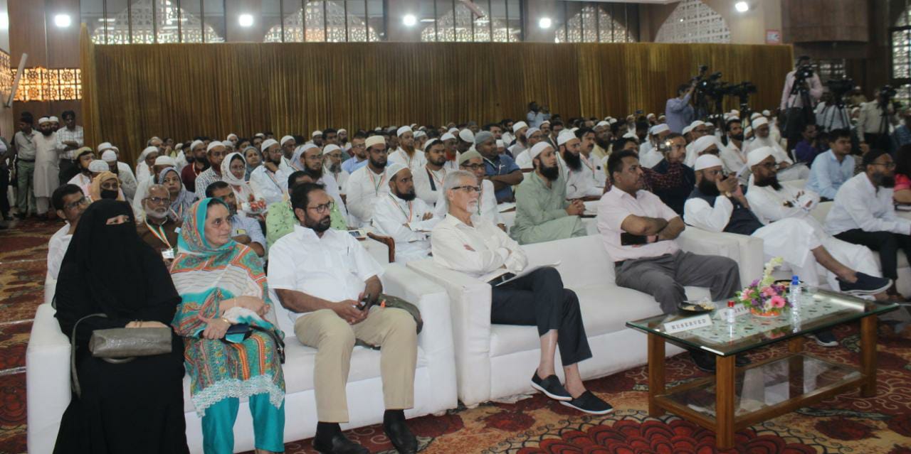Union Minority Affairs Minister inaugurates two-day training of ‘Khadim-ul-hujjaj’ at Haj House in Mumbai today   Union Minority Affairs Minister inaugurates two-day training of ‘Khadim-ul-hujjaj’ at Haj House in Mumbai today