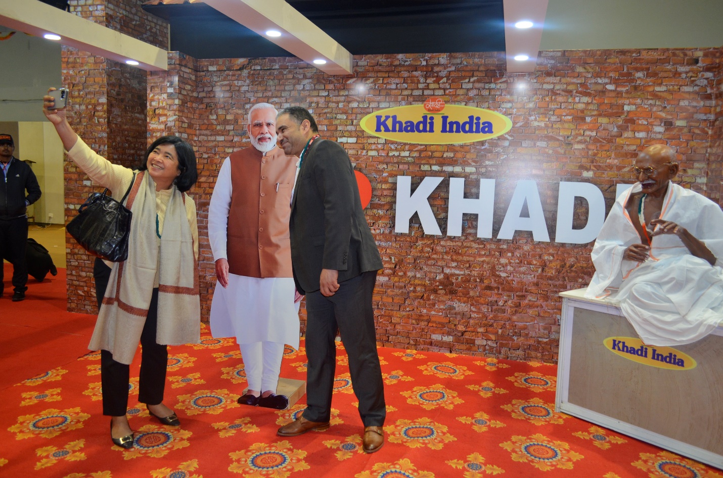 Khadi sees record sale of Rs 2.88 crore at IITF-2021