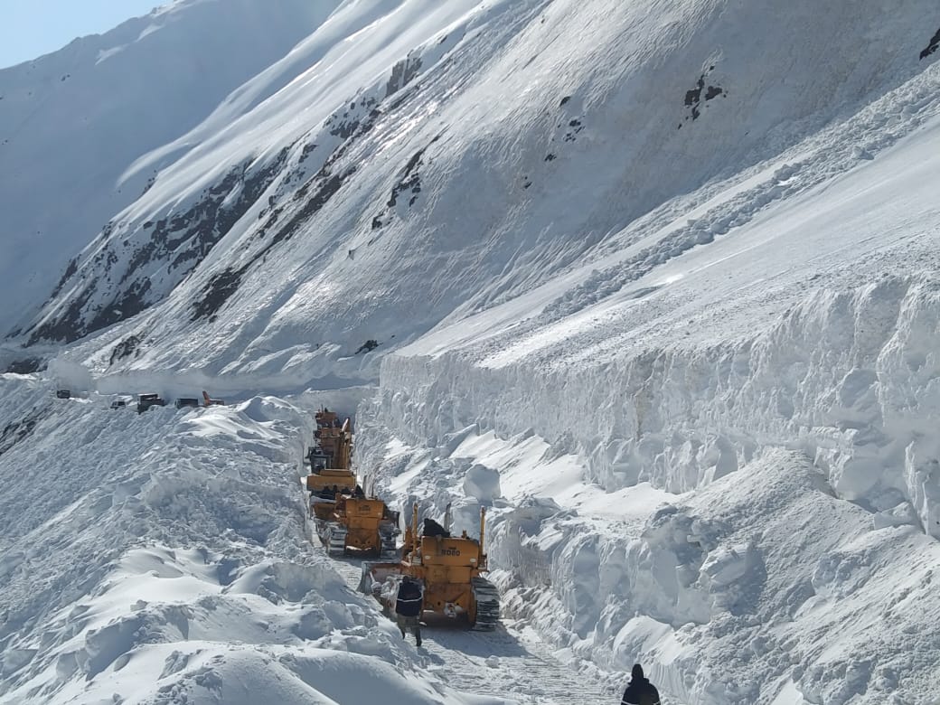 Border Roads Organisation opens strategic Zoji La Pass after a