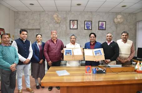 CSIR-Indian Institute of Petroleum signs MoU with UCOST to deploy the Pine Needles-based fuel-making technology in Champawat