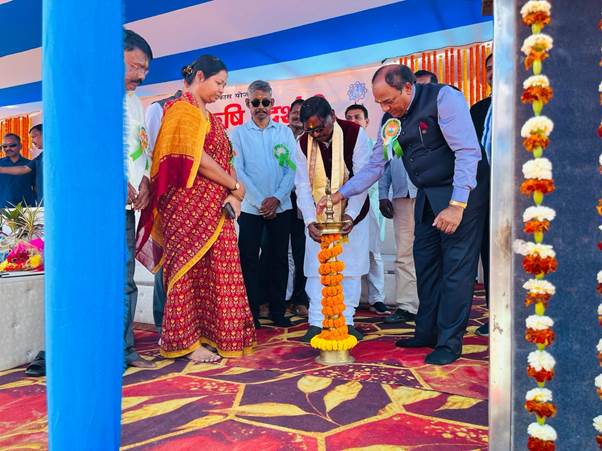 Union Minister Shri Arjun Munda inaugurates 3-day National dairy Mela and Agricultural Exhibition at Chaibasa in Jharkhand today