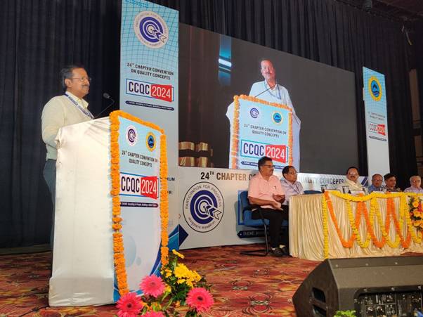 Sri GVN Prasad Director(Commercial) speaking at the valedictory of CCQC2024 Convention at RINL.jpg