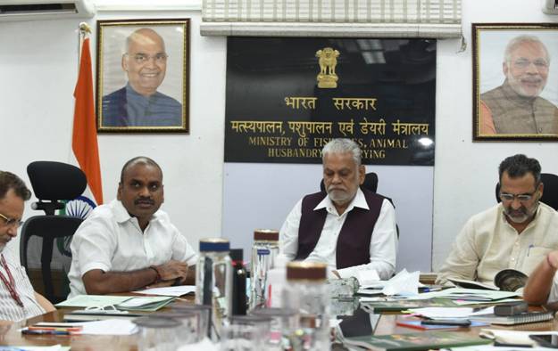 Shri Parshottam Rupala chairs a national level consultation with State Animal  Husbandry/Veterinary Ministers to highlight Special Livestock Sector Package