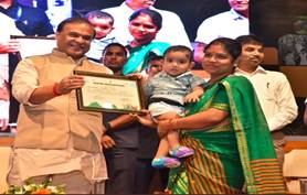 10 children at the State level receive the Healthy Child Award