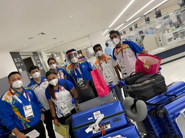 Ministry of Youth Affairs and Sports 88 member Indian contingent including  54 athletes arrives in Tokyo The contingent was given a spirited send-off  last evening by Union Sports Minister Sh Anurag Thakur and MoS Sports Sh  Nisith Pramanik Posted On: 18 ...