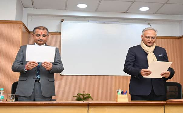 Shri Sanjay Verma, Indian Foreign Service of 1990 batch takes the oath of Office and Secrecy as Member, UPSC