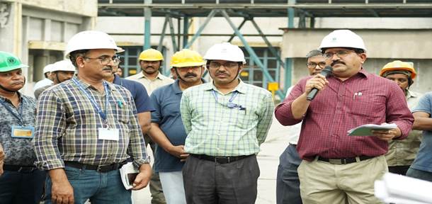 Shri V Suresh,Deputy Chief Inspector of Factories, Govt. of AP addressing the RINL employees at the mock drill conducted at visakhapatnam steel plant.JPG