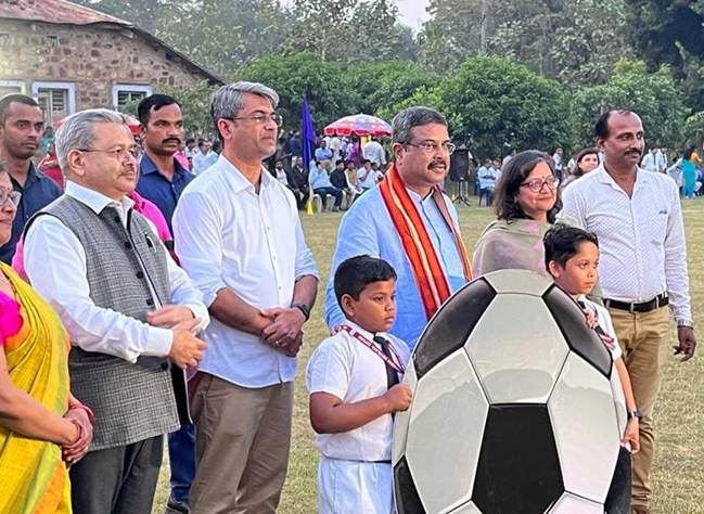 Dharmendra Pradhan Launches FIFA's Football for Schools (F4S) Program 