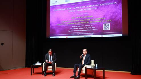 Description: A person sitting in front of a screenAI-generated content may be incorrect.