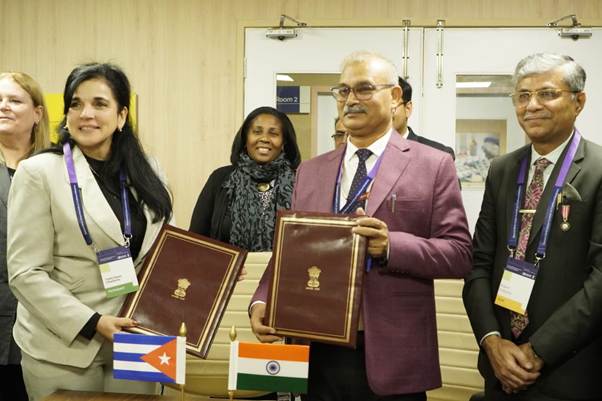 A group of people holding certificatesAI-generated content may be incorrect.